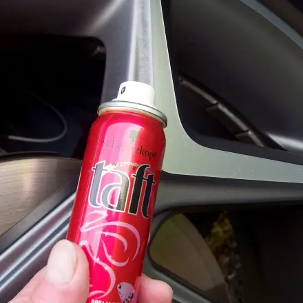 Alufelgenkonservierung mit Haarspray