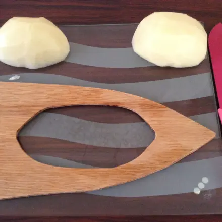 Schneidehilfe für Fächerkartoffeln