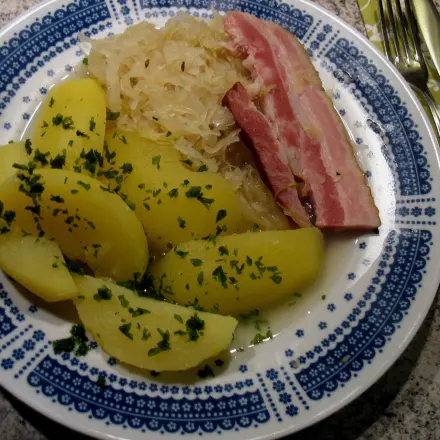 Salzkartoffeln schneller und besser kochen