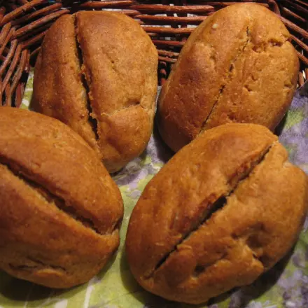 Vollkorn-Quark-Brötchen mit Sonnenblumenkernen