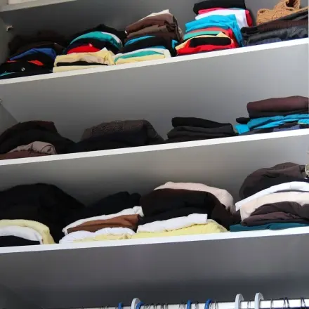 Schlechte Gerüche aus dem Schrank entfernen