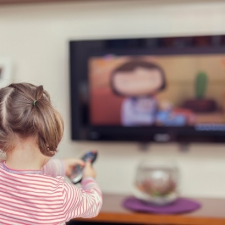 Wieviel Fernsehen & Computer ist für Kinder angemessen?
