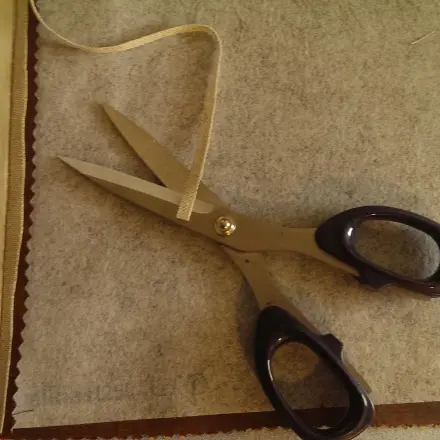 Nahtzugaben stufig zurück schneiden