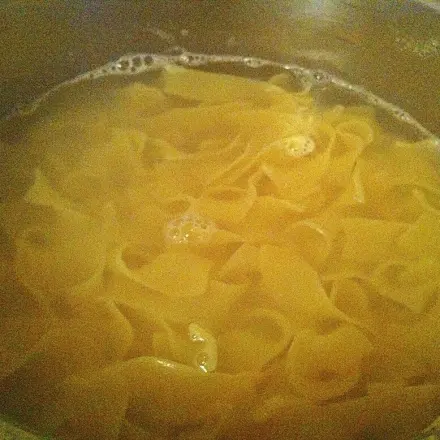 Nudelwasser weiterverwenden