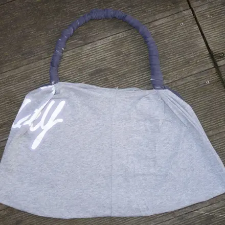Tragetasche, Beutel aus altem T-Shirt selber machen