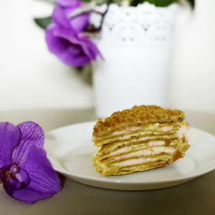 Pfannkuchentorte mit Himbeercreme