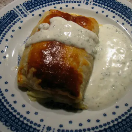Spargel-Schinken Taschen mit Kräutersauce