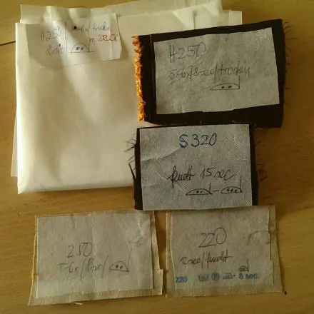 Vlieseline: Zum Vergleich an Stoffresten ausprobieren