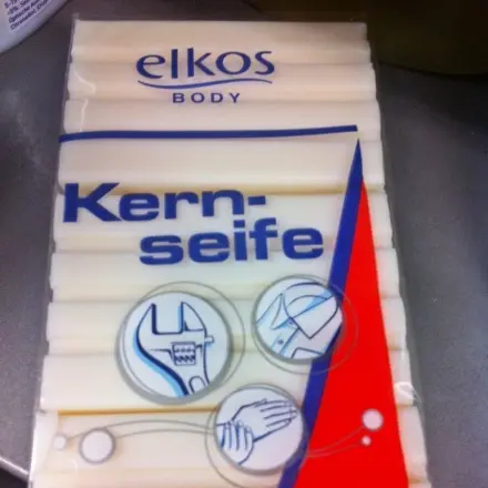 Flüssigseife aus Kernseifenstück herstellen