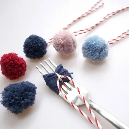 Mini PomPoms basteln ~ DIY
