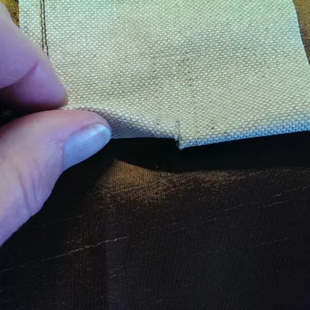 Schmale Stofflücke aufschneiden