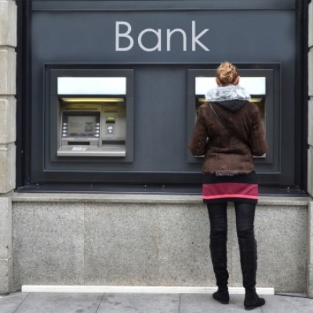 Trickbetrüger: Vorsicht vor dieser Art von Bankomatkarten-Diebstahl