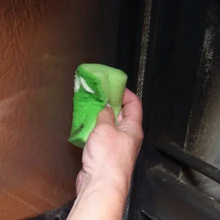 Ofenfenster reinigen mit Scheuermilch