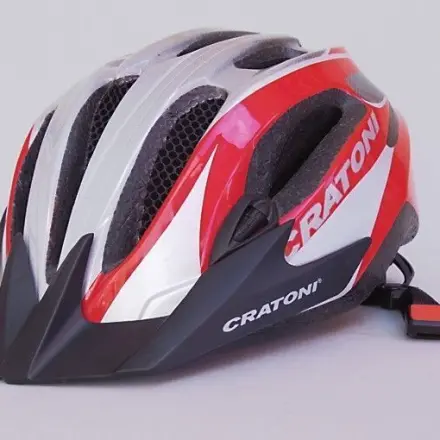 Fahrradhelm richtig aufsetzen
