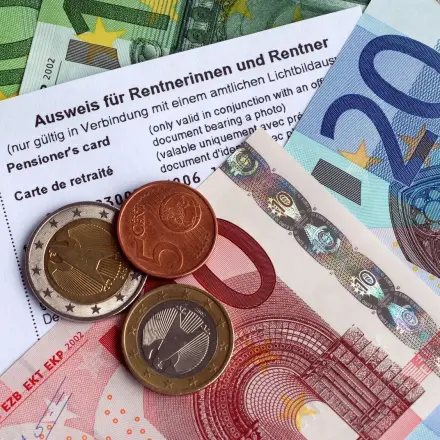 Rentnerausweis bringt finanzielle Vorteile