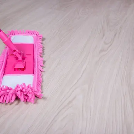 Reinigung und Pflege von Laminat