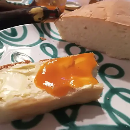 Überreife Banane zu leckerem Hefeteigstriezel verarbeiten