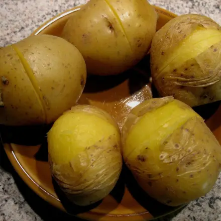 Pellkartoffeln leicht und schnell schälen