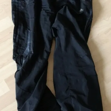 Alte Jogginghose: Teile wiederverwenden