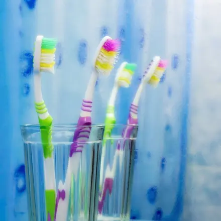 Zahnbürsten richtig reinigen