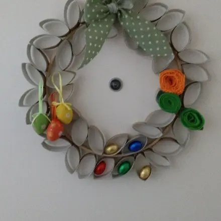 An diesem Osterkranz darf auch genascht werden!