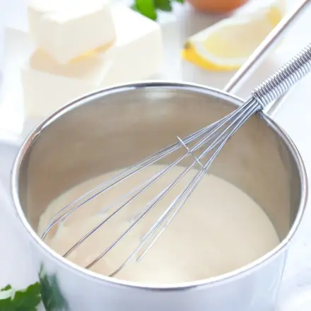 Sauce Hollandaise leichter aus dem Pappkarton herausbekommen