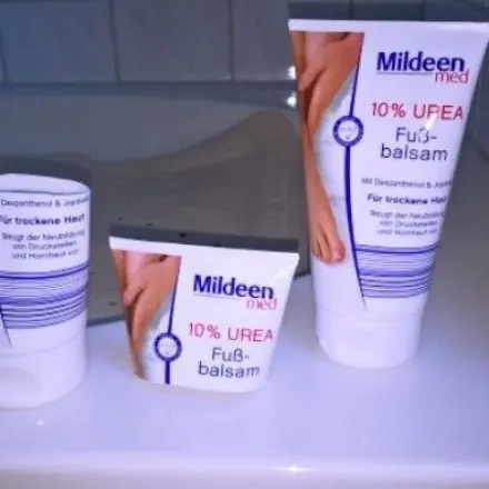 Zahnpasta- oder Cremetube restlos entleeren