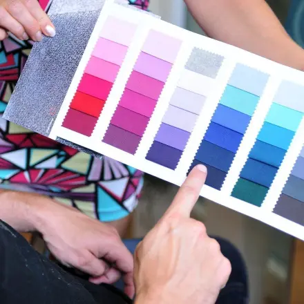 Stilsicher einkaufen mit einem Farbpass