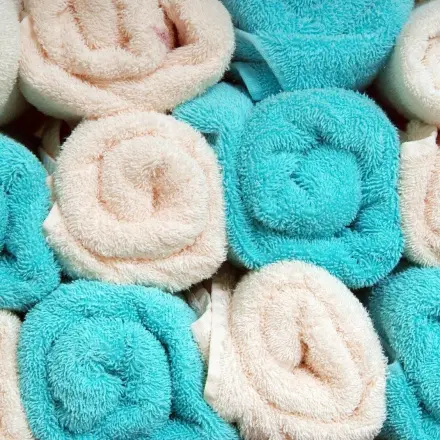 So bleiben neu gekaufte Frotteehandtücher flauschig