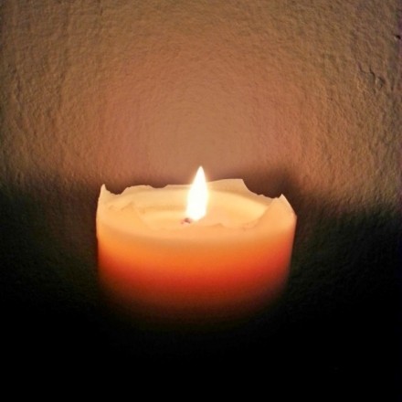 Magische Kerzen fürs Lagerfeuer verwenden