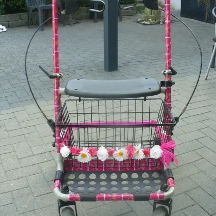 Rollator verschönern - das Leben sieht gleich viel bunter aus