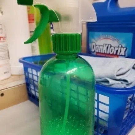 Badreiniger selber machen