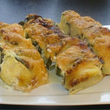 Kartoffel-Zucchini-Auflauf mit knuspriger Käsekruste