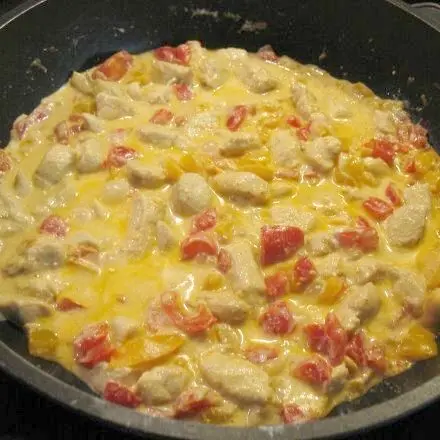 Scharfe Paprika-Hähnchen-Pfanne mit Capunti