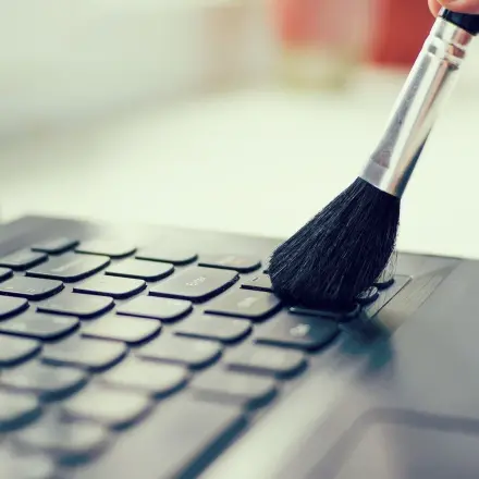 PC-Teile & Tastatur staubfrei bekommen