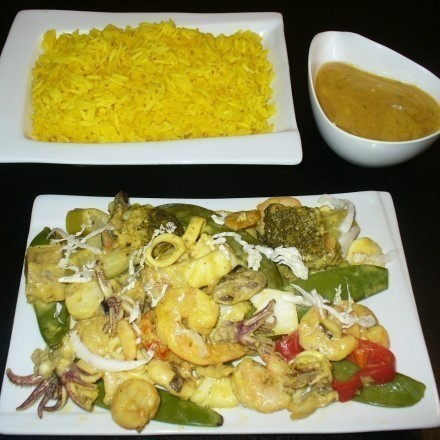 Meeresfrüchte-Curry mit Kurkumareis
