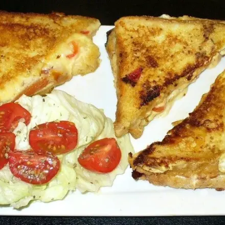 Pikanter Eiertoast aus der Pfanne