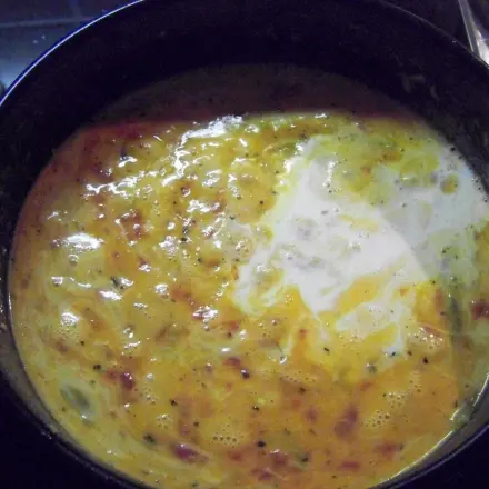 Käsefondue mit Kräutern
