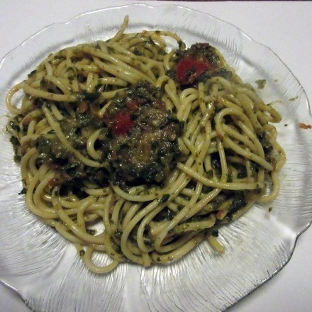 Schnelle Spaghetti mit Spinat- & Tomatensoße