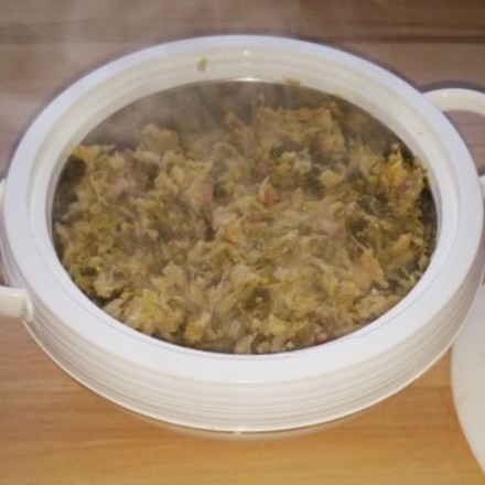 Wirsinggemüse und Salzkartoffeln im Schnellkochtopf zubereiten
