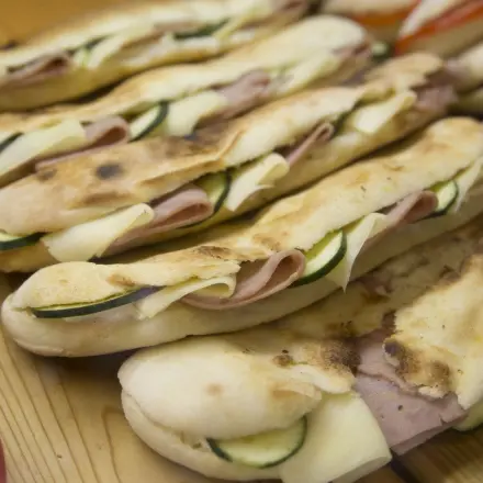 Gefülltes Fladenbrot - knusprig & lecker