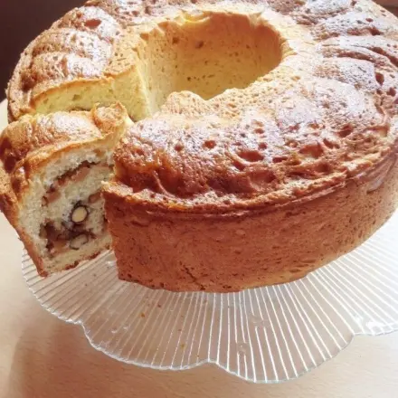 Apfel-Nuss-Hefekranz