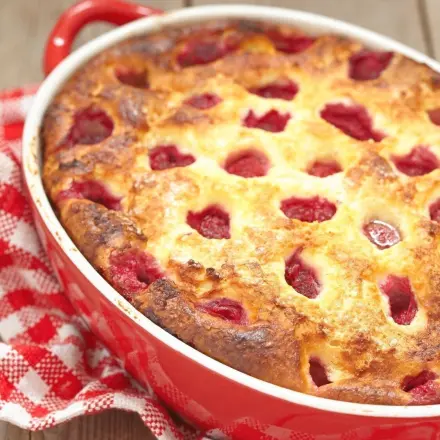 Quark-Kuchen mit Beerenmüsli, zuckerarm