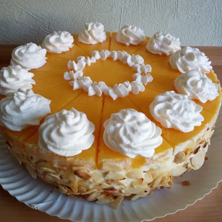 Pfirsich-Sahne-Torte mit Frischkäse