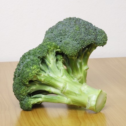 Brokkoli komplett verwerten - Stiel kann man essen