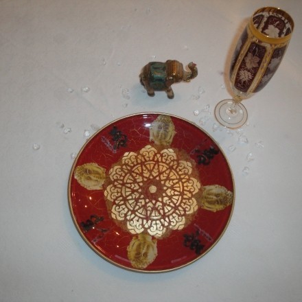 Glasteller dekorieren mit Serviettentechnik