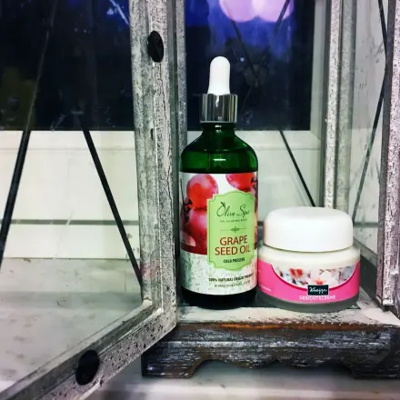 Preiswerte Traubenkernöl-Alternative vs. teure Augencreme