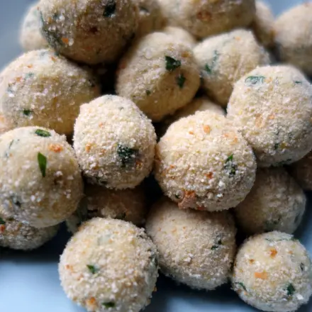 Vegane Hirse-Kartoffel-Bällchen