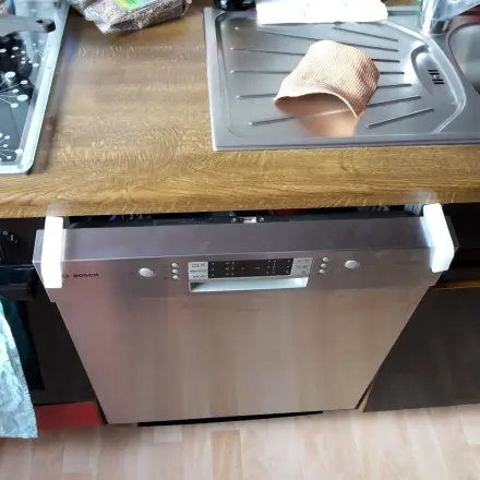 Unangenehme Gerüche in der Spülmaschine verhindern