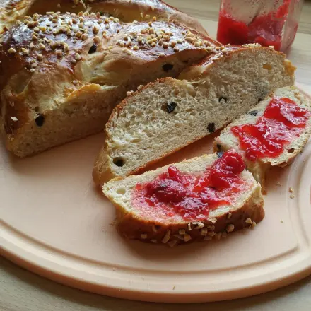 Softer Hefezopf mit Schmand